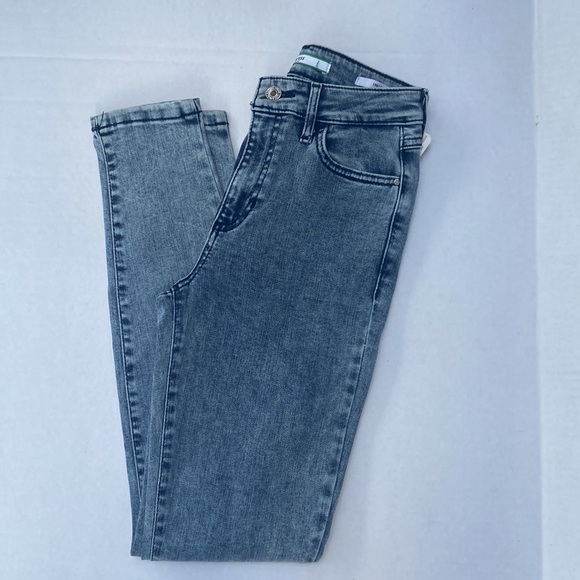 New GUESS 1981 Skinny Jeans SZ 26R - Picture 9 of 11
